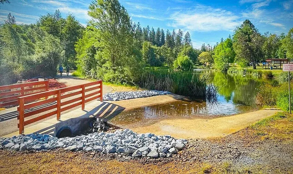 The pond and walking trail at Meadow Vista Park.